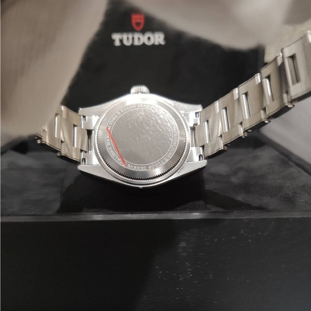 Tudor(チュードル)のTUDOR チューダー ブラックベイプロ 未使用品 M79470 メンズの時計(腕時計(アナログ))の商品写真