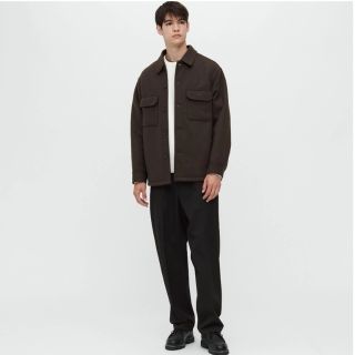 ユニクロ(UNIQLO)のUNIQLO 2022年 タックテーパードパンツ S ダークグレー450280(スラックス)