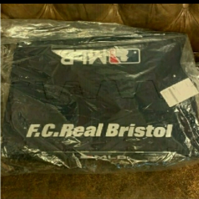 F.C.Real Bristol MLB CONTAINER LARGE 1