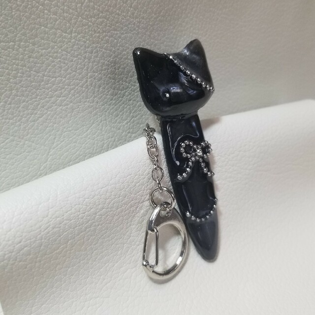 ^..^ ੭  ゴスロリ風・黒猫のキークリップ♪ハンドメイド♪ ハンドメイドのアクセサリー(キーホルダー/ストラップ)の商品写真