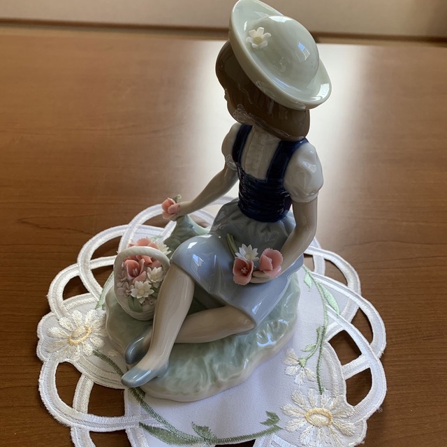 【美品】【希少】LLADRO リヤドロ No.1287 『花を摘む少女(花摘み)