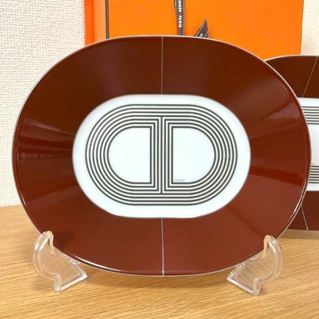 Hermes(エルメス)の【レッド 2枚】エルメス ラリー 24 オーバルプレート 22cm インテリア/住まい/日用品のキッチン/食器(食器)の商品写真