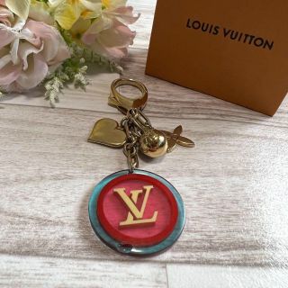 LOUIS VUITTON - ルイヴィトン キーホルダー LVロゴ フラワー マルチ