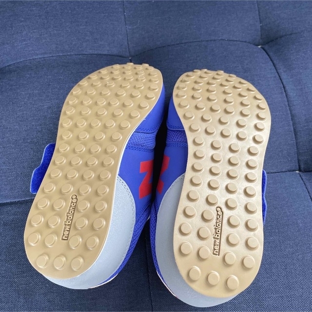 New Balance(ニューバランス)のニューバランス620 ブルー　21.5センチ キッズ/ベビー/マタニティのキッズ靴/シューズ(15cm~)(スニーカー)の商品写真