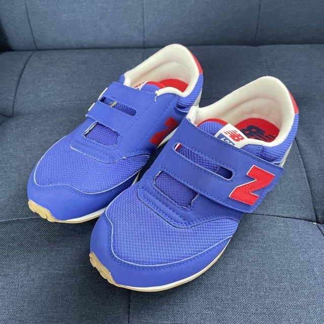 New Balance(ニューバランス)のニューバランス620 ブルー　21.5センチ キッズ/ベビー/マタニティのキッズ靴/シューズ(15cm~)(スニーカー)の商品写真