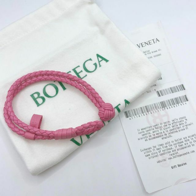 Bottega Veneta(ボッテガヴェネタ)の【新品未使用】BOTTEGA VENETA 　レザーブレスレット　ピンク レディースのアクセサリー(ブレスレット/バングル)の商品写真