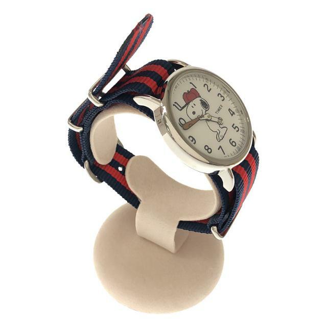 TIMEX(タイメックス)の【美品】  TIMEX / タイメックス | × PEANUTS / ピーナッツ コラボ 別注 スヌーピー 腕時計 替えベルト付属有 | ー | レッド | レディース レディースのファッション小物(腕時計)の商品写真