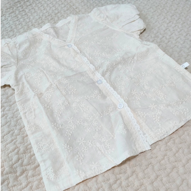 *女の子 *刺繍ブラウス *半袖 *韓国子供服 *110 キッズ/ベビー/マタニティのキッズ服女の子用(90cm~)(ブラウス)の商品写真