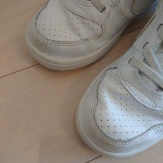 NIKE - スニーカー シューズ キッズ ダンス ハイカット 白 NIKEの通販