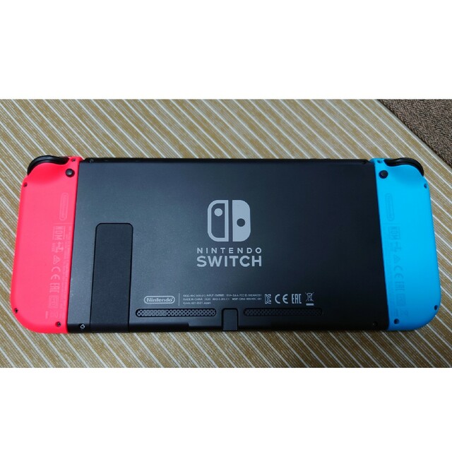 任天堂Switch　ネオンカラー エンタメ/ホビーのゲームソフト/ゲーム機本体(家庭用ゲーム機本体)の商品写真