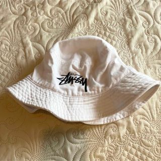 ステューシー(STUSSY)のステューシー  Stüssy 帽子　バケットハット(ハット)