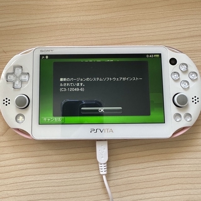 PlayStation Vita(プレイステーションヴィータ)のPlayStation vita ソフト3本付 エンタメ/ホビーのゲームソフト/ゲーム機本体(携帯用ゲーム機本体)の商品写真