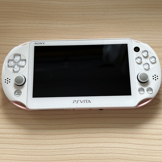 PlayStation Vita(プレイステーションヴィータ)のPlayStation vita ソフト3本付 エンタメ/ホビーのゲームソフト/ゲーム機本体(携帯用ゲーム機本体)の商品写真