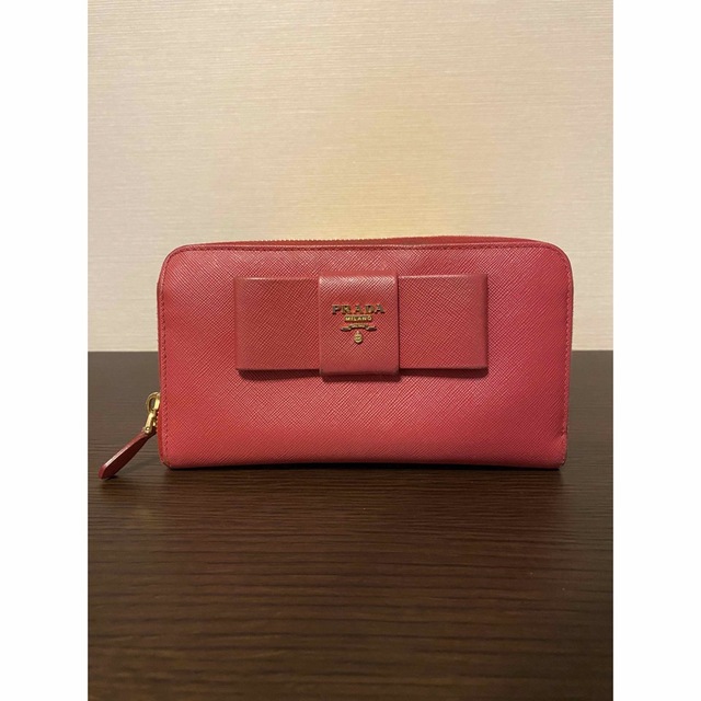 PRADA プラダ サフィアーノ リボン ラウンドファスナー 長財布 - 財布