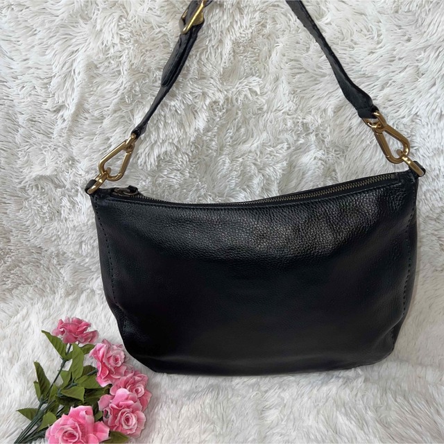 【美品】プラダ ショルダーバッグ 本革 三角ロゴプレート ブラック