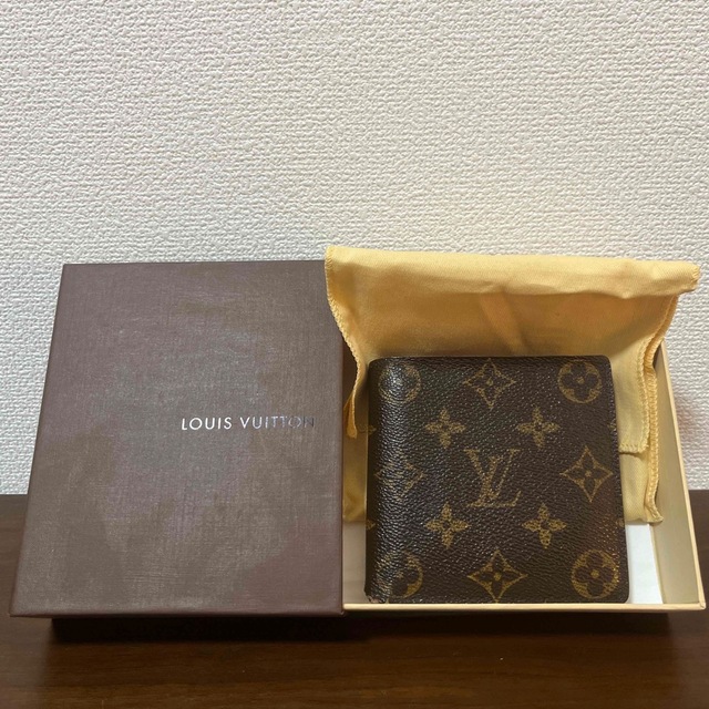 LOUIS VUITTON(ルイヴィトン)のルイヴィトン　ポルトフォイユ マルコ モノグラム　二つ折り財布　正規品 ハンドメイドのファッション小物(財布)の商品写真