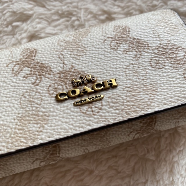 新品 未使用 COACH コーチ ファイブリング キーケース クリーム - キー