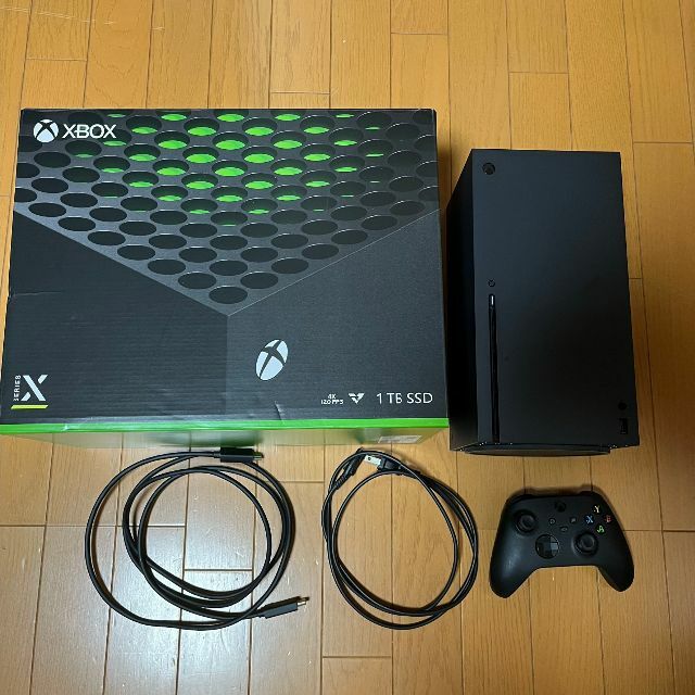 Xbox series x 本体　中古 エンタメ/ホビーのゲームソフト/ゲーム機本体(家庭用ゲーム機本体)の商品写真