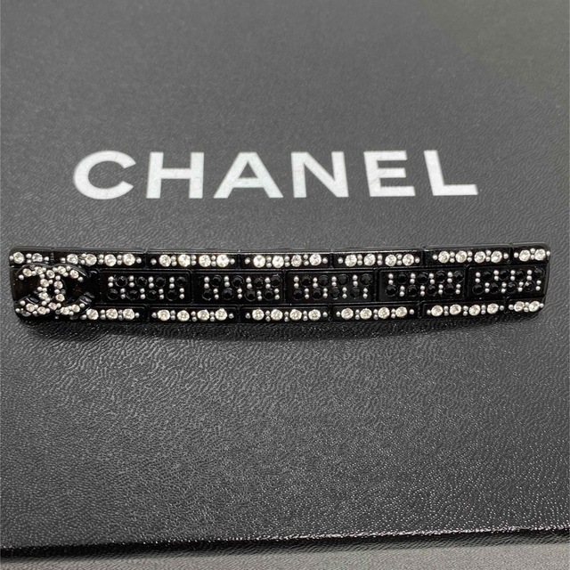 シャネルバレッタ［正規品］CHANEL ラインストーン バレッタ　ブラック系