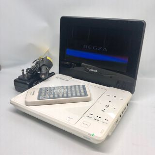 トウシバ(東芝)の東芝 TOSHIBA SD-P77SW 7V型ポータブルDVDプレーヤー(DVDプレーヤー)