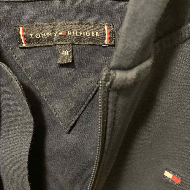 TOMMY HILFIGER(トミーヒルフィガー)のトミーフィルフィガー　パーカー　140  薄手 キッズ/ベビー/マタニティのキッズ服男の子用(90cm~)(ジャケット/上着)の商品写真