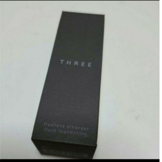 THREE(スリー)の新品■THREE フローレスエシリアル フルイド ファンデーション　202 コスメ/美容のベースメイク/化粧品(ファンデーション)の商品写真