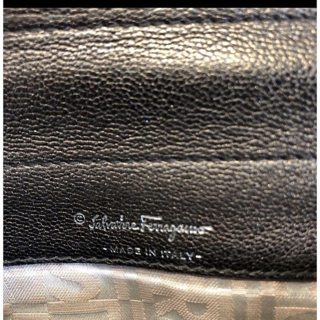 Salvatore Ferragamo フェラガモ 長財布 難ありの通販 by あお サルバトーレフェラガモ ☆ 難あり‼️ ミニ財布