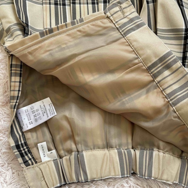 WEGO(ウィゴー)のwego チェックスカート　S  ベージュ レディースのスカート(ミニスカート)の商品写真