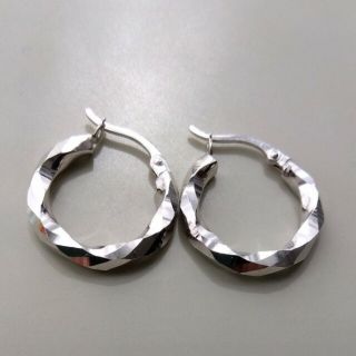 ジュエリーツツミ(JEWELRY TSUTSUMI)のTSUTSUMI ホワイトゴールド フープピアス(ピアス)