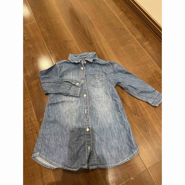 シンプル　デニムワンピース キッズ/ベビー/マタニティのキッズ服女の子用(90cm~)(ワンピース)の商品写真