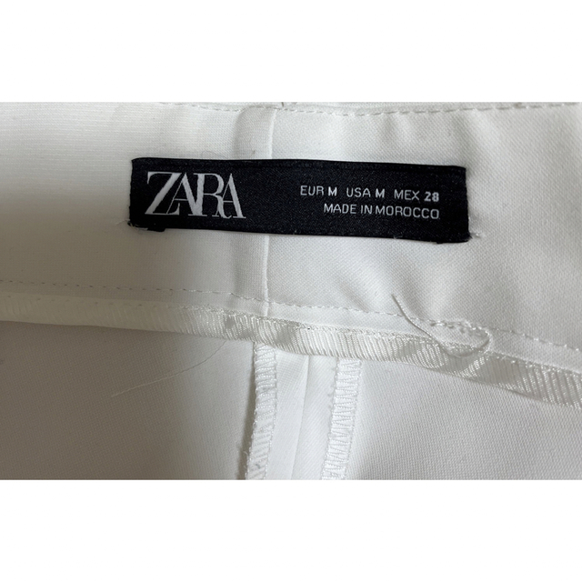 ZARA(ザラ)のZARA レディース　パンツ　Ｌ レディースのパンツ(カジュアルパンツ)の商品写真