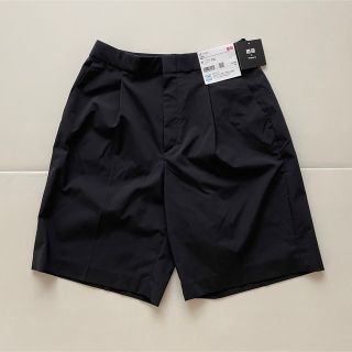 ユニクロ(UNIQLO)のユニクロ×theory 感動タックイージーショートパンツ【未使用】Mサイズ(ショートパンツ)