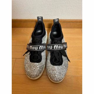 ミュウミュウ(miumiu)のmiu miu スニーカー(スニーカー)