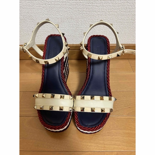 靴/シューズVALENTINO サンダル