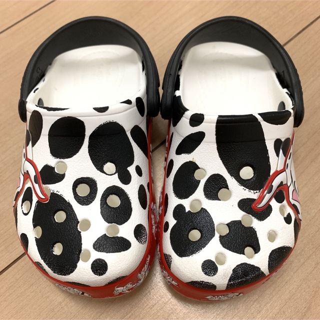 crocs(クロックス)のクロックス 101匹わんちゃん キッズ 14cm キッズ/ベビー/マタニティのベビー靴/シューズ(~14cm)(サンダル)の商品写真