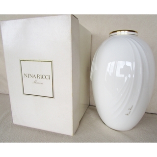 NINA RICCI - ニナリッチ 花瓶 白磁 金彩 花器NINA RICCI新品 未使用 ホワイト