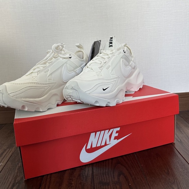 NIKE TC 7900  ナイキ　24.５センチ