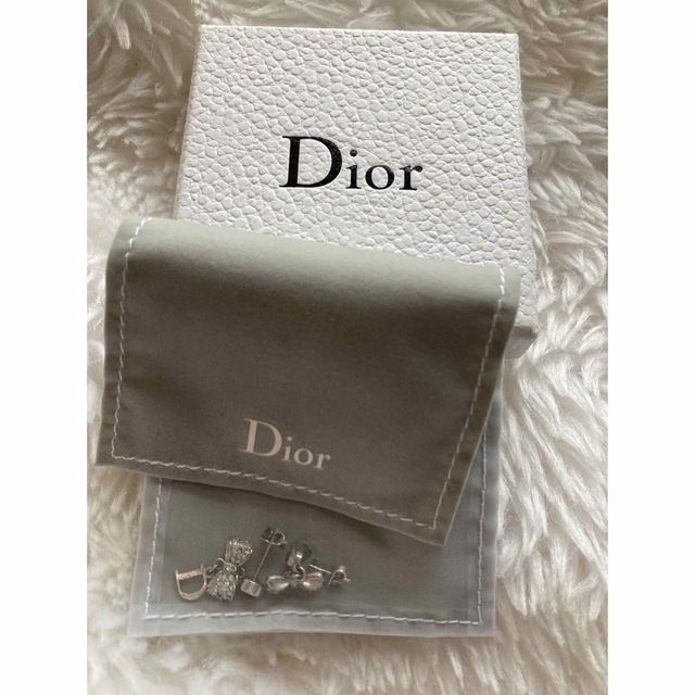 Christian Dior(クリスチャンディオール)のChristian Dior ピアス リボン レディースのアクセサリー(ピアス)の商品写真