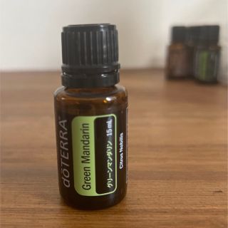 ドテラ(doTERRA)のドテラ　グリーンマンダリン　エッセンシャルオイル　アロマ(エッセンシャルオイル（精油）)