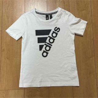 アディダス(adidas)のアディダス　adidas トップス（Tシャツ）130㎝(Tシャツ/カットソー)