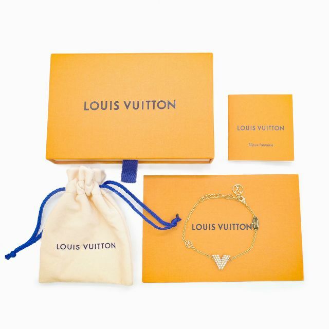 LOUIS VUITTON - 未使用品 ルイ ヴィトン エセンシャルVペルル