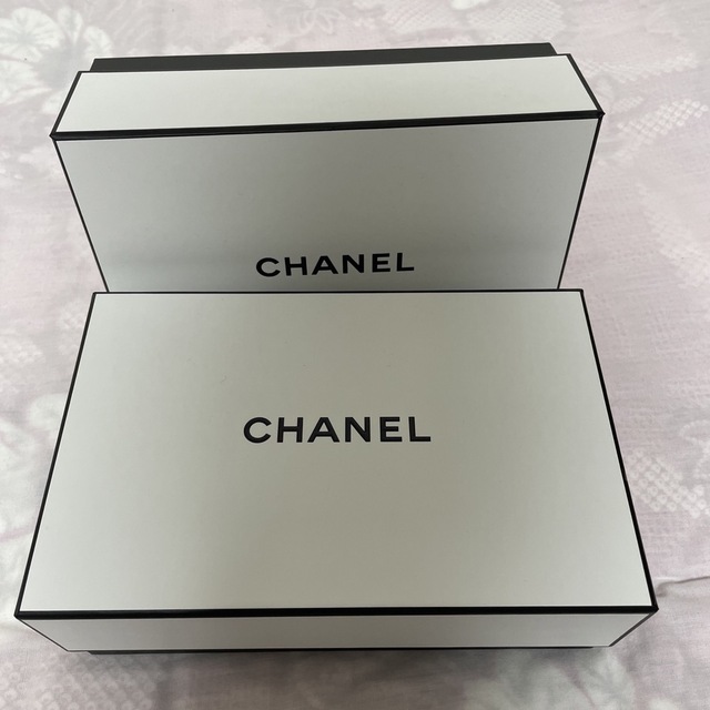 CHANEL(シャネル)のCHANEL箱2つセット インテリア/住まい/日用品の文房具(ペンケース/筆箱)の商品写真