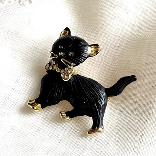 ヴィンテージブローチ 黒猫ねこ リボン ゴールド ラインストーン マットブラック(ブローチ/コサージュ)