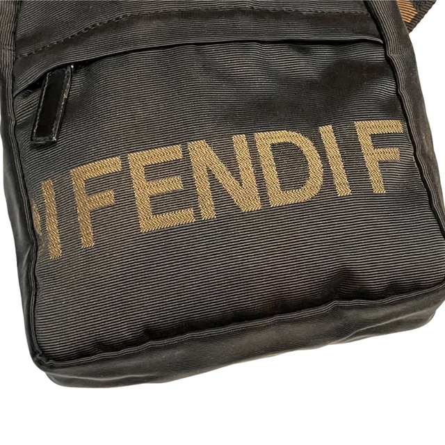 美品FENDI フェンディナイロンショルダーバック　 トートバッグ