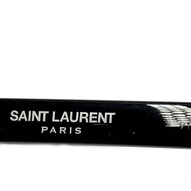 Saint Laurent(サンローラン)の訳あり新品　SAINT LAURENT サンローラン　メンズ　レディース メンズのファッション小物(サングラス/メガネ)の商品写真