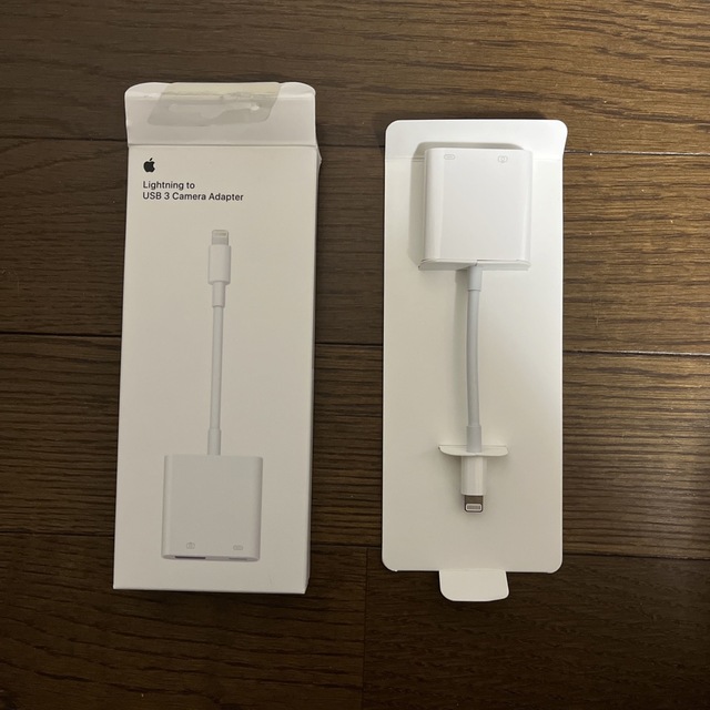 Apple(アップル)のApple  Lightning-USB 3カメラアダプタ　アップル スマホ/家電/カメラのスマホアクセサリー(その他)の商品写真