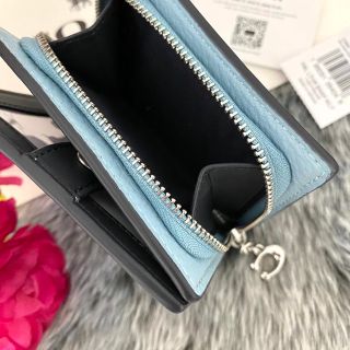 新品☆COACH(コーチ)ライトブルー レザー 折り財布