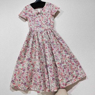 ローラアシュレイ(LAURA ASHLEY)のめぐみ様⭐︎LAURA ASHLEYピンク花柄フレアプリーツ リボンワンピース(ロングワンピース/マキシワンピース)