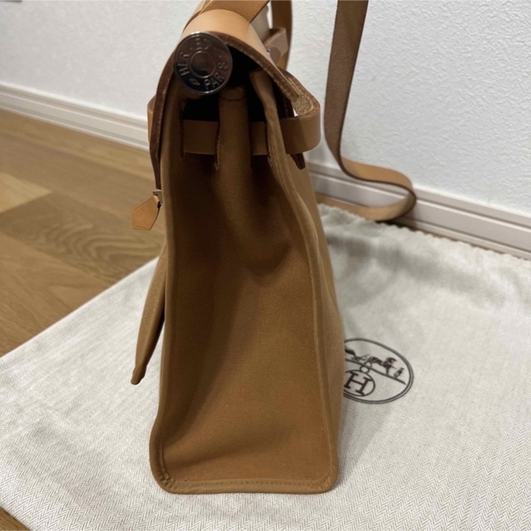 Hermes(エルメス)のエルメス　エールバッグジップ　ゴールド／オレンジ　31 美品！ レディースのバッグ(ショルダーバッグ)の商品写真