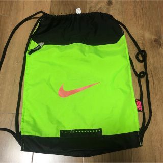 ナイキ(NIKE)のナイキ　ナップサック　グリーン(リュックサック)